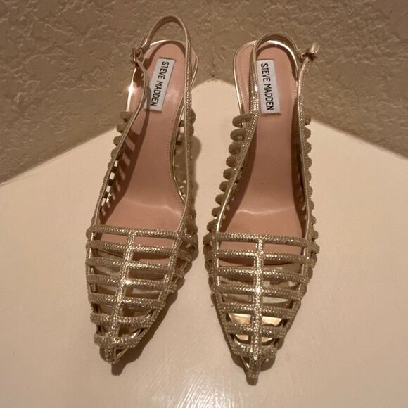 Steve Madden Size 10 Carleigh Strappy Rhinestone Embellished Pump Heel Gold - Picture 1 of 8